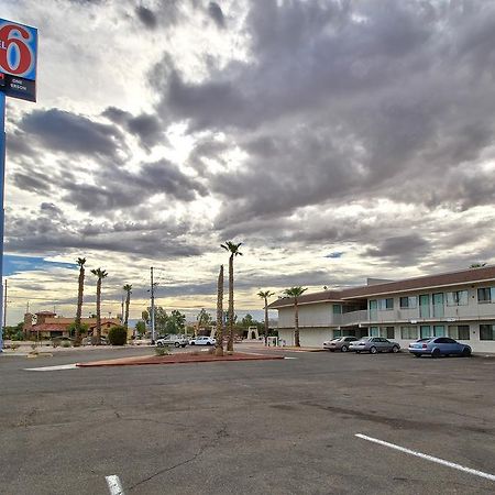 Budgetel Inn & Suites Yuma Exterior photo